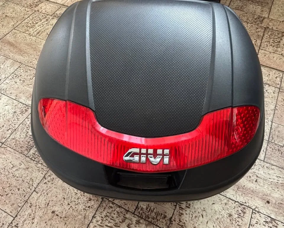 Givi E460N Túradoboz – 1. kép
